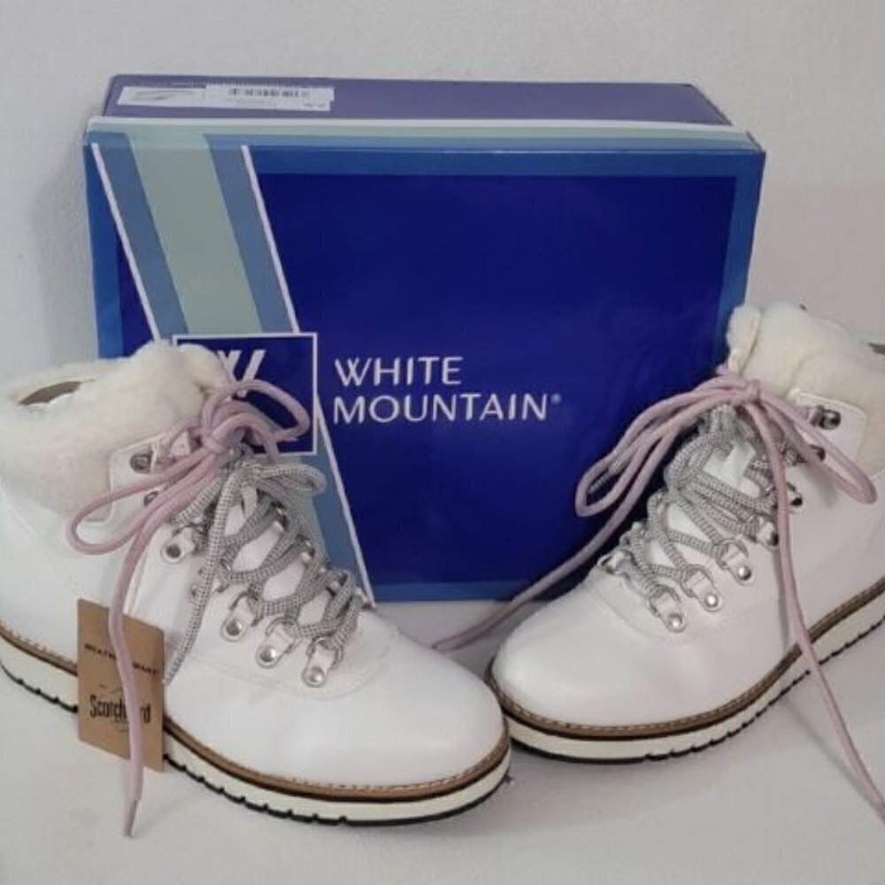 White Mountain Cozy Winter Boots White Lace Up Shoes NWB